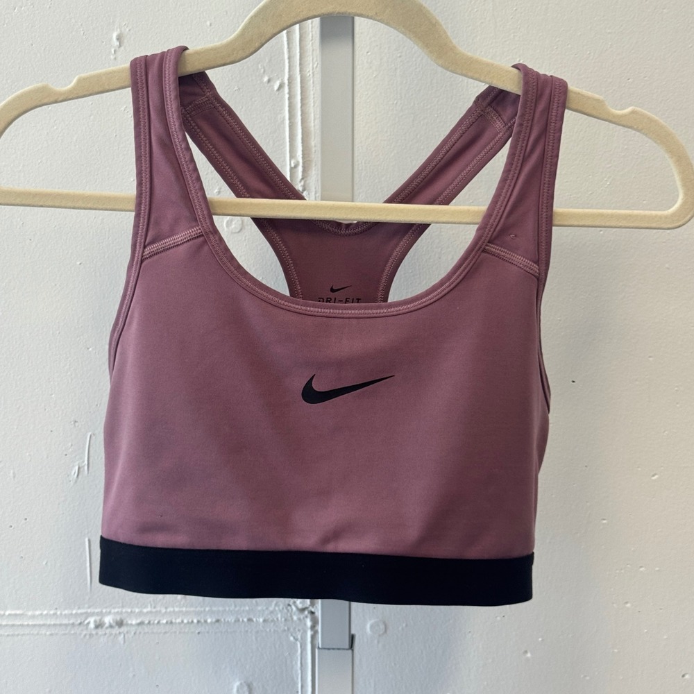 Nikeâ Dri-FIT Swoosh Medium Support Racerback Sports Bra Mauve Pink 849699-515 M